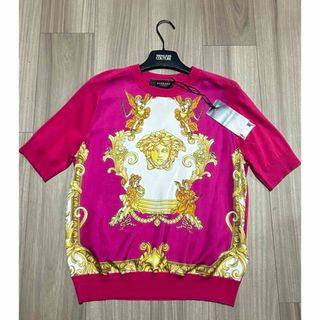 ヴェルサーチ(VERSACE)のVERSACE ヴェルサーチ　トップス　半袖　メデューサ　ピンク(カットソー(半袖/袖なし))