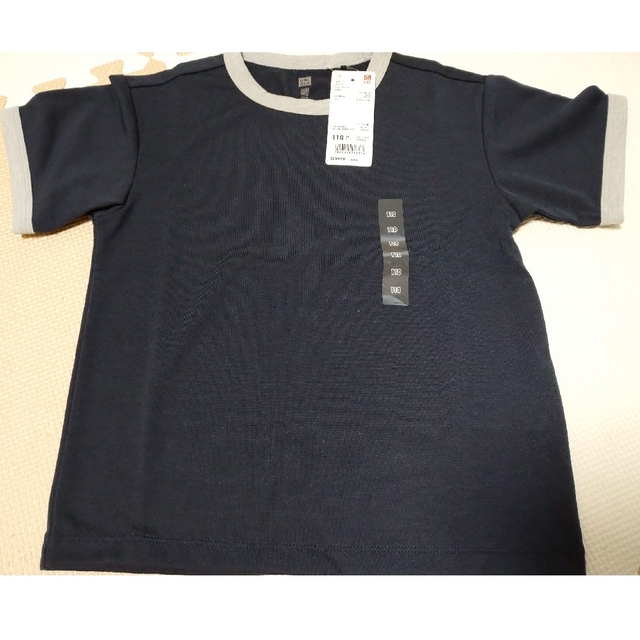 UNIQLO(ユニクロ)のユニクロ男の子Tシャツ110 キッズ/ベビー/マタニティのキッズ服男の子用(90cm~)(Tシャツ/カットソー)の商品写真