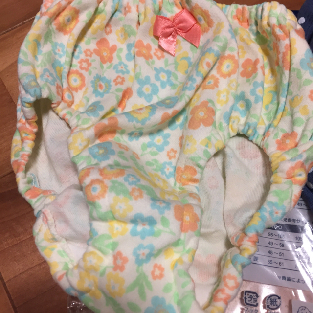 西松屋 パンツ ショーツ 2枚 90と110 キッズ/ベビー/マタニティのキッズ服女の子用(90cm~)(下着)の商品写真