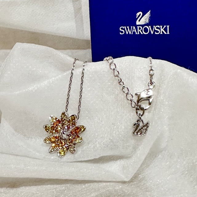 SWAROVSKI スワロフスキー エターナルフラワー ネックレス