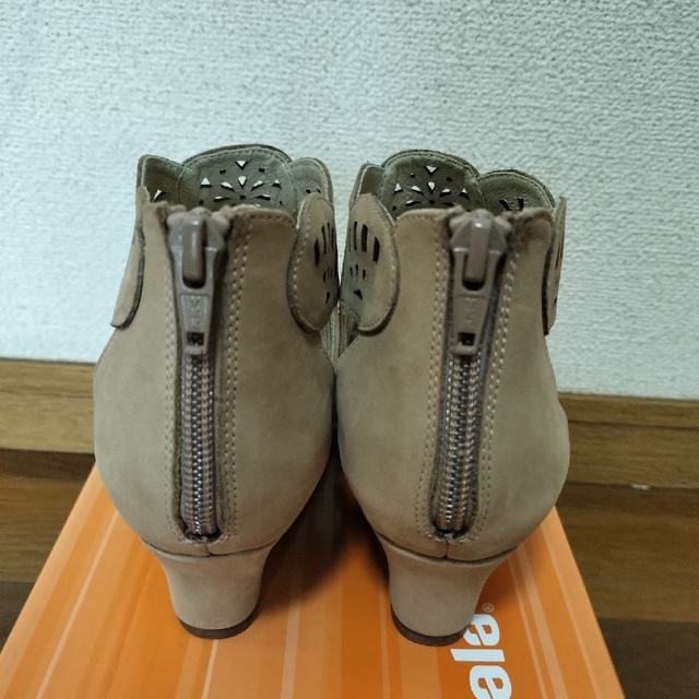ペダラ　サンダル　22cm　 アシックス　ブーティ レディースの靴/シューズ(ブーツ)の商品写真