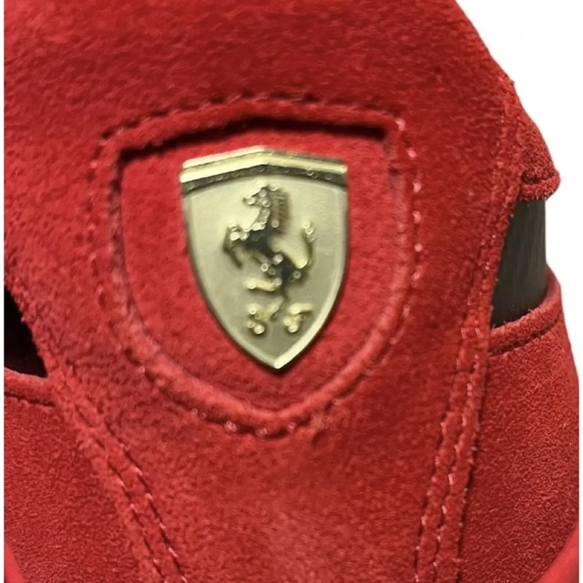 PUMA(プーマ)のPUMAスエード 50周年記念モデルプーマ × フェラーリSF SUEDE 50 メンズの靴/シューズ(スニーカー)の商品写真