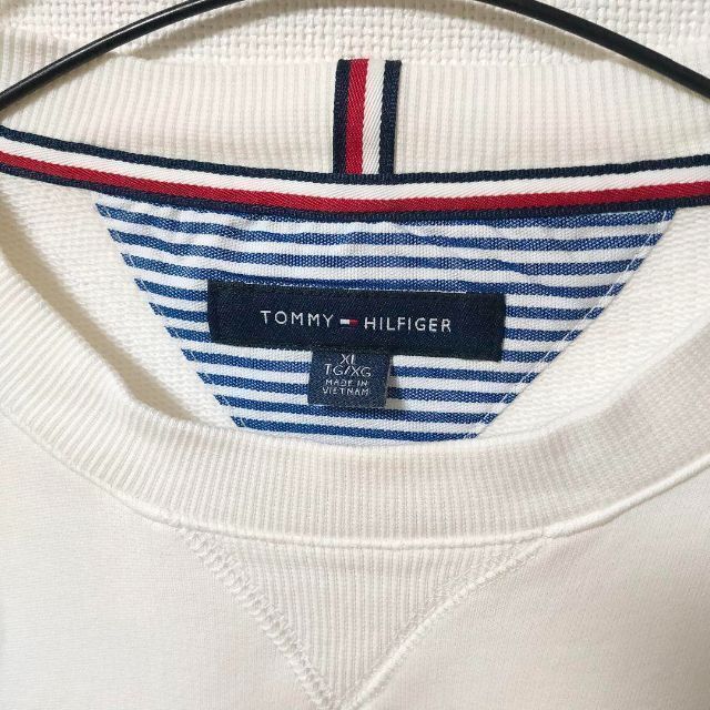 TOMMY HILFIGER(トミーヒルフィガー)のトミーヒルフィガー 白 フラッグロゴ スウェット トレーナー メンズ XL 裏毛 メンズのトップス(スウェット)の商品写真