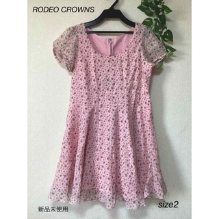 ロデオクラウンズ(RODEO CROWNS)の⭐︎新品未使用⭐︎ RODEO CROWNS 花柄　ワンピース　size2(ひざ丈ワンピース)