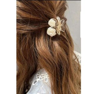 新品未使用 薔薇ヘアクリップ  髪飾り 髪留め ヘアアクセサリー バナナクリップ(バレッタ/ヘアクリップ)