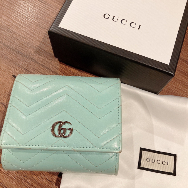 Gucci(グッチ)のGUCCI(グッチ) GGマーモント 2つ折り財布 レディースのファッション小物(財布)の商品写真