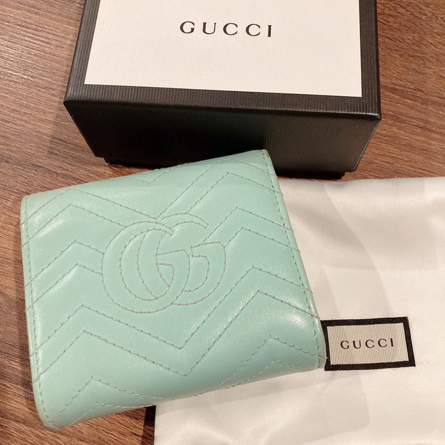 Gucci(グッチ)のGUCCI(グッチ) GGマーモント 2つ折り財布 レディースのファッション小物(財布)の商品写真