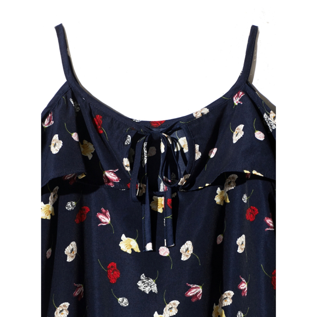 GRL(グレイル)の肩開きフリル花柄ブラウス レディースのトップス(シャツ/ブラウス(半袖/袖なし))の商品写真