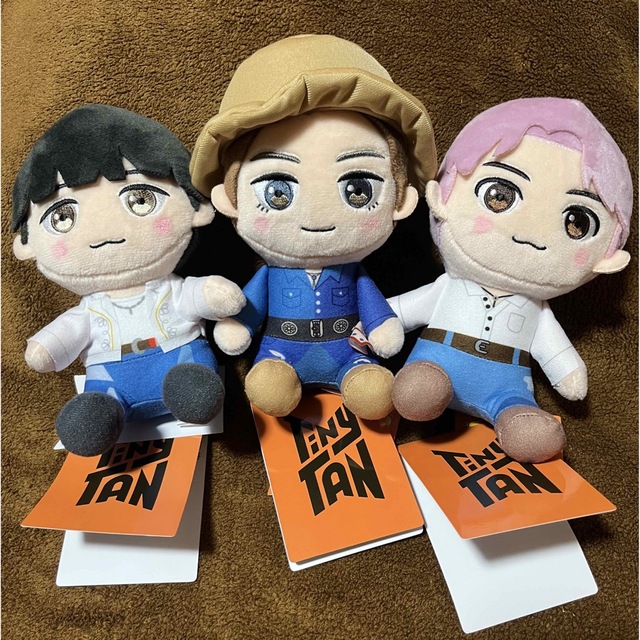 V・ジミン・ジン TinyTANちょこんとおすわりぬいぐるみ | フリマアプリ ラクマ TinyTAN タイニータン ぬいぐるみ ジン ジミン グク テテ