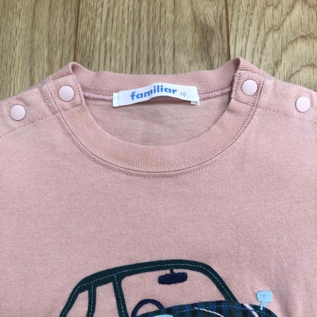familiar(ファミリア)のfamiliar ファミリア ピンク 車 緑チェック 半袖 Tシャツ 70 キッズ/ベビー/マタニティのベビー服(~85cm)(Ｔシャツ)の商品写真