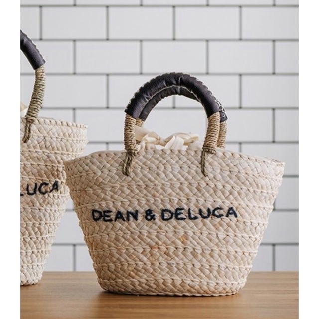 DEAN & DELUCA(ディーンアンドデルーカ)のdean&deluca カゴバック 小　2023 レディースのバッグ(かごバッグ/ストローバッグ)の商品写真