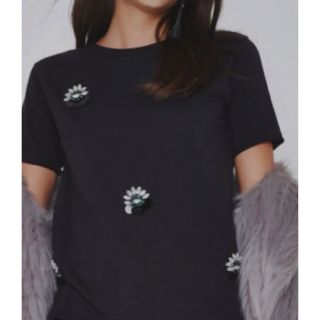 ザラ(ZARA)のちび様専用【美品】キラキラ★ビジューTシャツとVOLCOMシャツ(Tシャツ(半袖/袖なし))