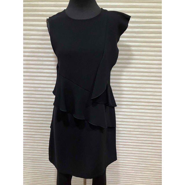 ZARA - ZARAザラ美良品 アシンメトリー縦フリルワンピ 2点以上 ... 新品☆ZARA ザラ フリルアシンメトリーワンピース