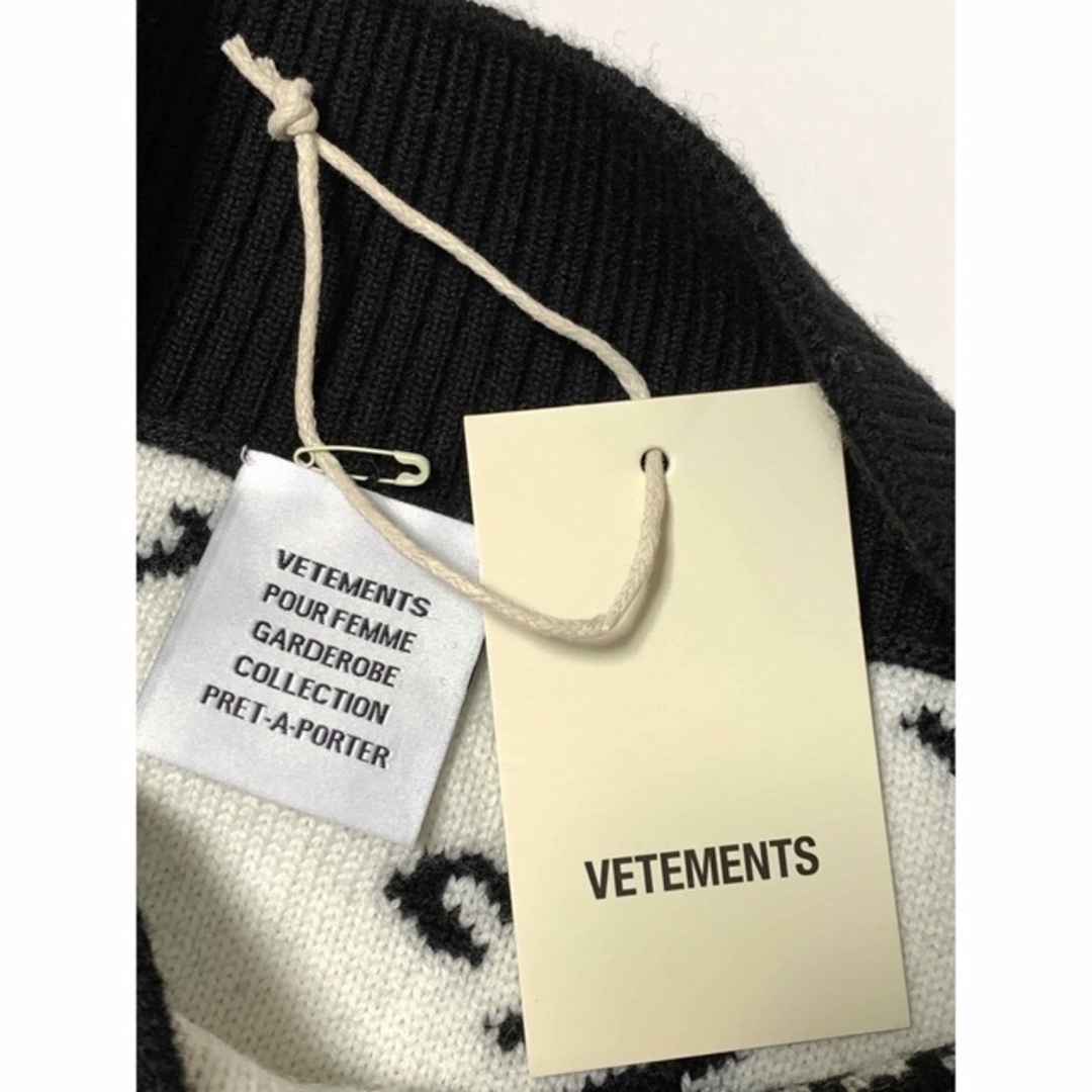 VETEMENTS(ヴェトモン)の新品《 Vetements 》Monogram Skirt & Sweater レディースのスカート(ミニスカート)の商品写真