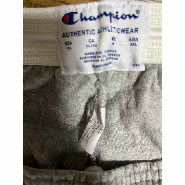 Champion(チャンピオン)のチャンピオン　ショートパンツ　刺繍ロゴ　アメリカ　古着 メンズのパンツ(ショートパンツ)の商品写真