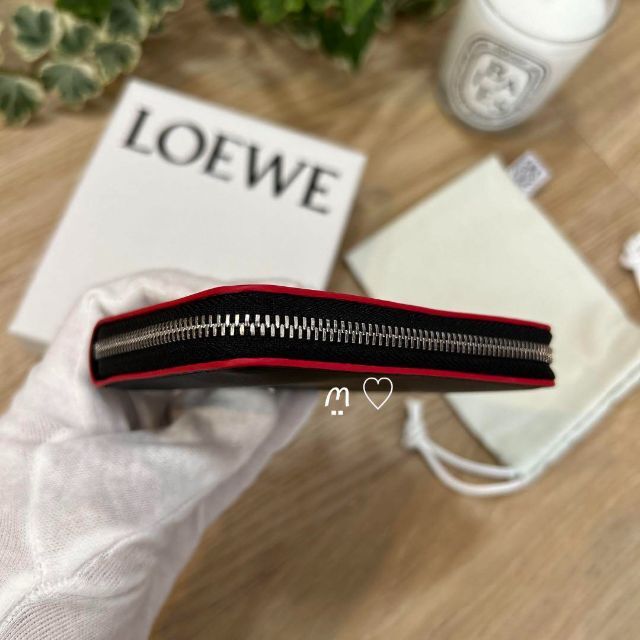 LOEWE(ロエベ)のLOEWE　ロエベ　アナグラム　ラウンドファスナージップウォレット　ミニ財布 メンズのファッション小物(折り財布)の商品写真