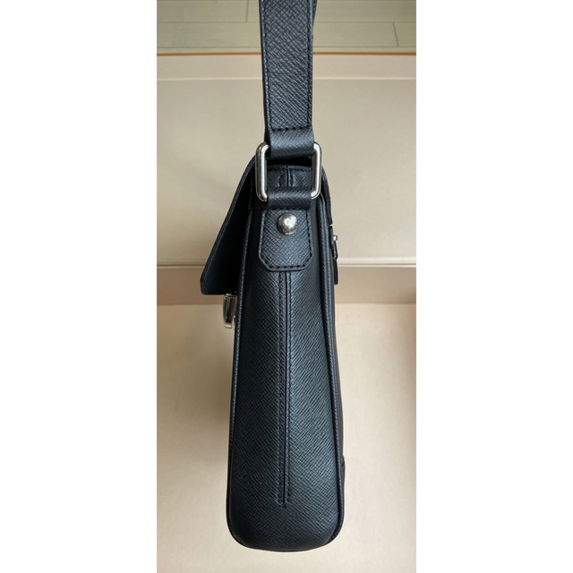 Louis Vuitton Luka Taiga ショルダーバッグ