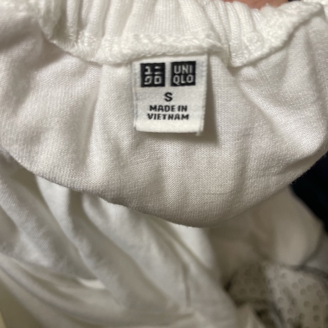 UNIQLO(ユニクロ)のユニクロ　オフショルダートップス レディースのトップス(カットソー(半袖/袖なし))の商品写真