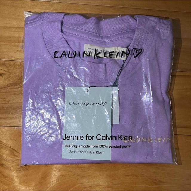 Jennie for Calvin Klein Tシャツ 紫 S ライラック-