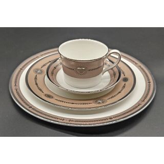 ウェッジウッド(WEDGWOOD)の未使用品 ウェッジウッド  ローレル カップ＆ソーサー カルテット(グラス/カップ)