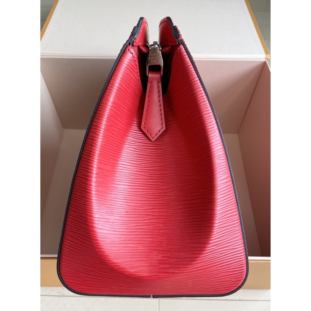 Louis Vuitton Sufuro MM エピ ショルダーバッグ Louis Vuitton Sufuro MM エピ ショルダーバッグ