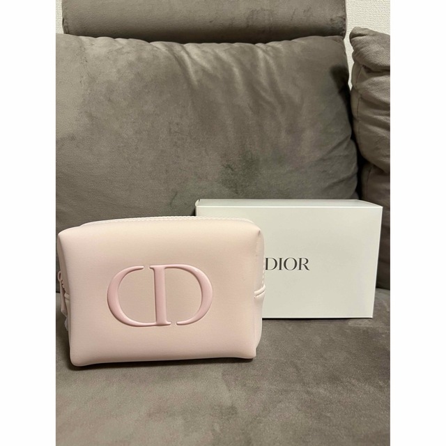 Dior(ディオール)のDior ノベルティ　ポーチ エンタメ/ホビーのコレクション(ノベルティグッズ)の商品写真