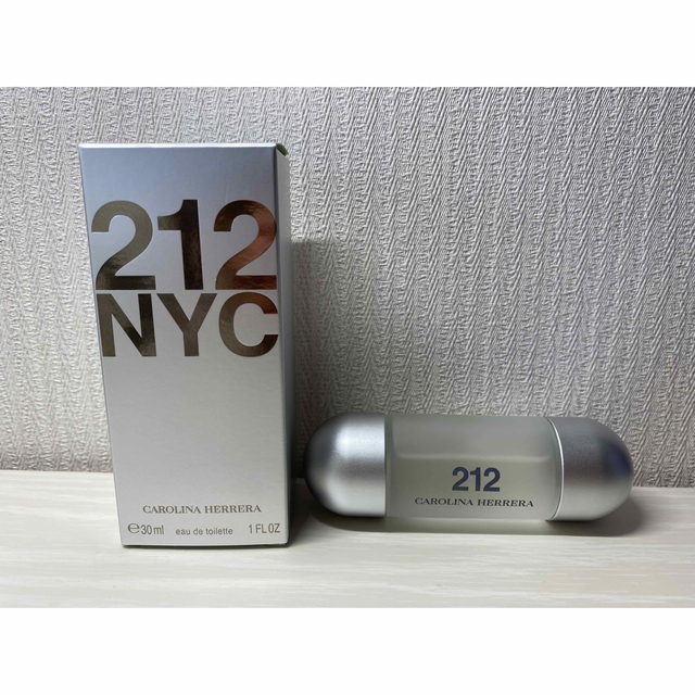 CAROLINA HERRERA(キャロライナヘレナ)のキャロライナヘレラ 212 EDTSP 30mL コスメ/美容の香水(ユニセックス)の商品写真