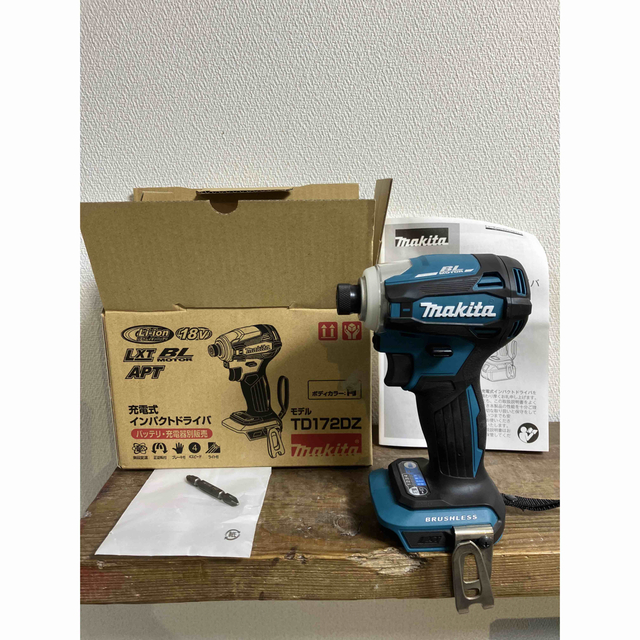 新品　makita　マキタ TD172DZ(TD172D) 本体とケース、充電器