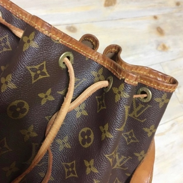 LOUIS VUITTON モノグラム　ノエ ショルダーバッグ　ルイヴィトン