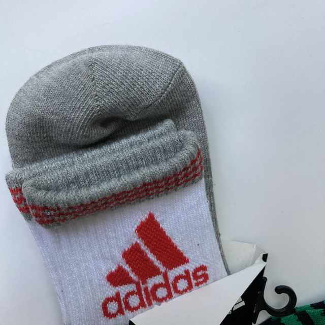 adidas(アディダス)の未使用　タグ付き　アディダス　ソックス　21〜23cm 3足セット キッズ/ベビー/マタニティのこども用ファッション小物(靴下/タイツ)の商品写真