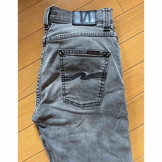 ヌーディジーンズ(Nudie Jeans)のnudie jeans スリムジム　グレー　30×32 裾上げ無し　美品(デニム/ジーンズ)