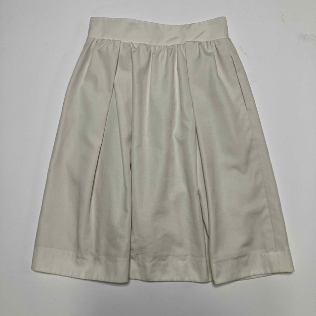 BARNEYS NEW YORK(バーニーズニューヨーク)のバーニーズニューヨーク　膝丈スカート レディースのスカート(ひざ丈スカート)の商品写真
