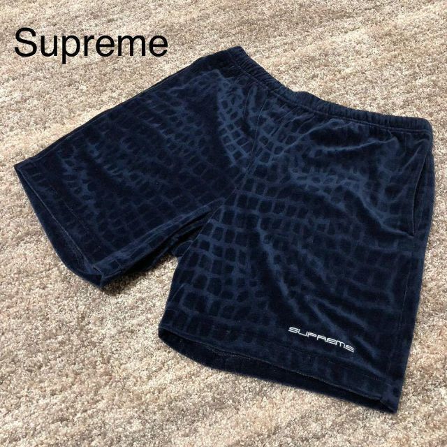 Supreme(シュプリーム)の最終値引★18SS★シュプリーム★Supreme★ベロア★ショートパンツ メンズのパンツ(ショートパンツ)の商品写真