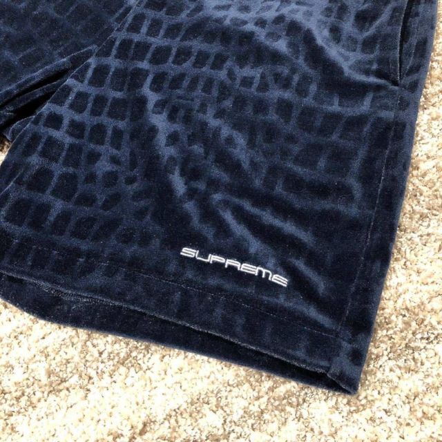 Supreme(シュプリーム)の最終値引★18SS★シュプリーム★Supreme★ベロア★ショートパンツ メンズのパンツ(ショートパンツ)の商品写真