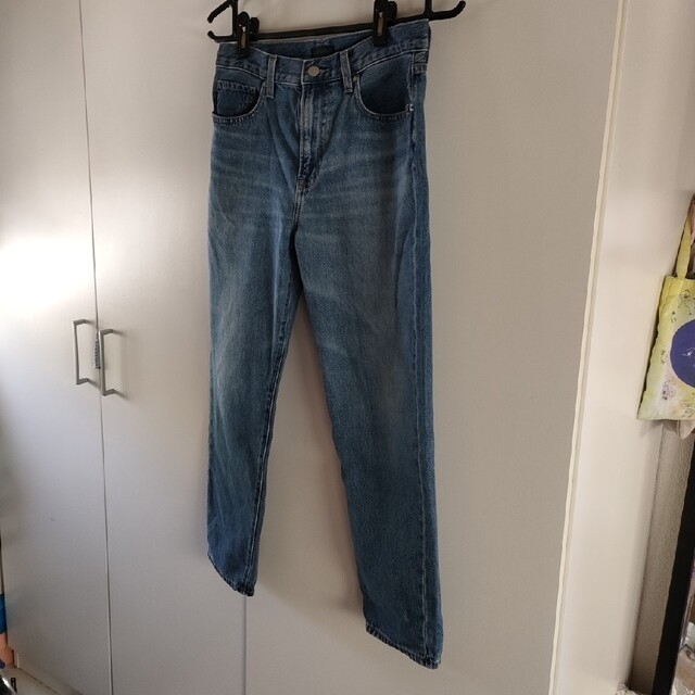 UNIQLO(ユニクロ)のボーイフレンドテーパードジーンズ（アンクル丈・丈標準66cm） レディースのパンツ(デニム/ジーンズ)の商品写真