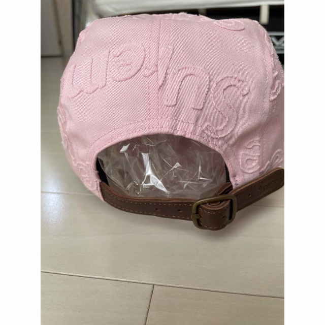 Supreme(シュプリーム)のSupreme Lasered Twill Camp Cap "Pink" メンズの帽子(キャップ)の商品写真