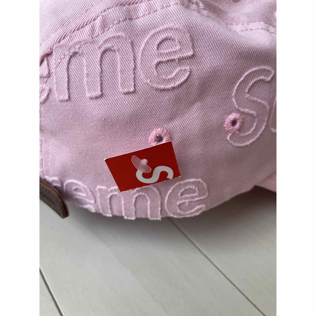 Supreme(シュプリーム)のSupreme Lasered Twill Camp Cap "Pink" メンズの帽子(キャップ)の商品写真