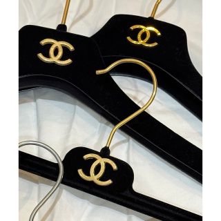 シャネル(CHANEL)のCHANEL ハンガー(押し入れ収納/ハンガー)