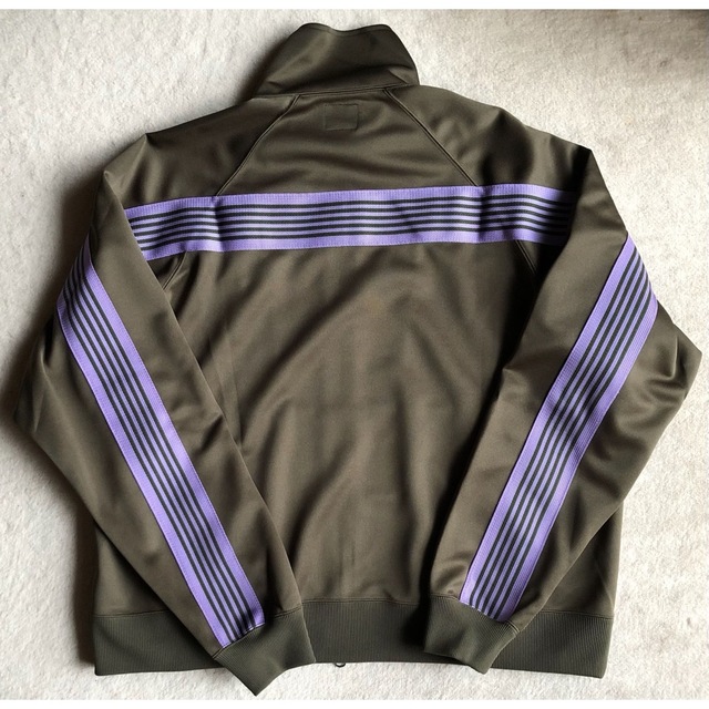 L needles beams track jacket