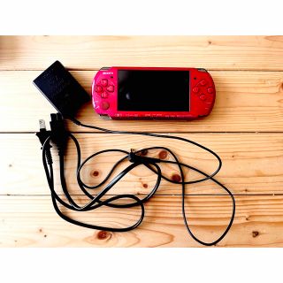 プレイステーションポータブル(PlayStation Portable)のPSP3000  本体　充電器　レッド　赤　　　※バッテリー無し(携帯用ゲーム機本体)