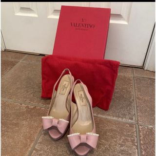 ヴァレンティノ(VALENTINO)のヴァレンティノ VALENTINO リボン　バックストラップパンプス レッド(ハイヒール/パンプス)