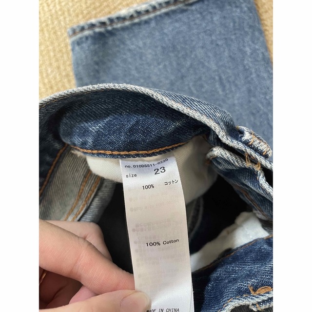 moussy(マウジー)のHW RIPPED STRAIGHT レディースのパンツ(デニム/ジーンズ)の商品写真