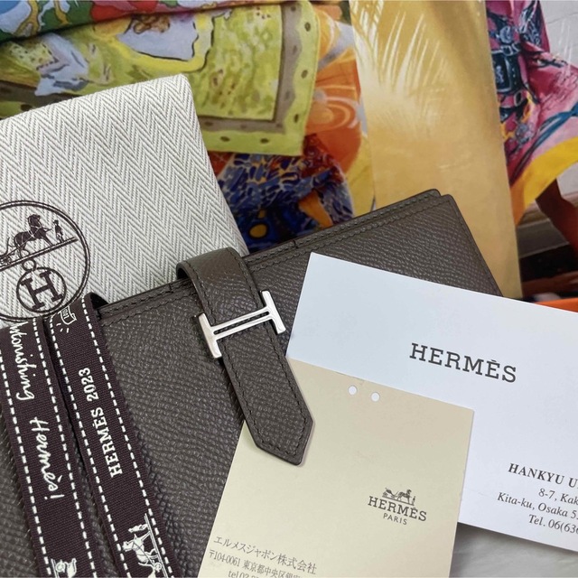 Hermes(エルメス)の【正規品】HERMES 極美品 ✨エルメス 『べアン』スフレ 2018年 レディースのファッション小物(財布)の商品写真