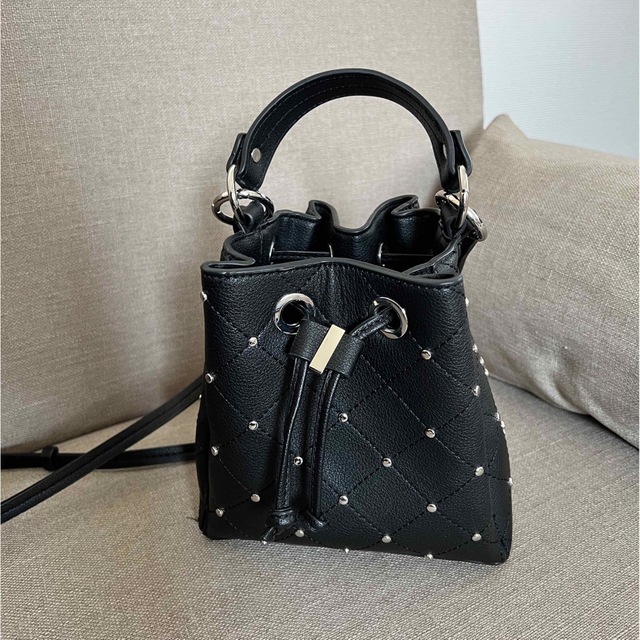 ZARA🖤ショルダーバッグ レディースのバッグ(ショルダーバッグ)の商品写真