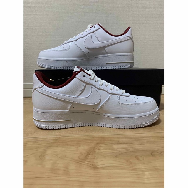 NIKE(ナイキ)の【27.5センチ】NIKE WMNS AIR FORCE 1 07 SE メンズの靴/シューズ(スニーカー)の商品写真