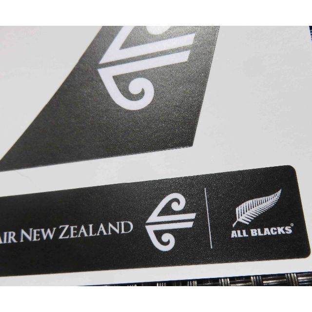 ２枚セットAirNZニュージーランド航空ステッカー■ラグビー代表オールブラックス エンタメ/ホビーのコレクション(印刷物)の商品写真