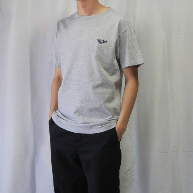 Reebok(リーボック)の90’s Reebok リーボック ワンポイントTシャツ 刺繍ロゴ メンズのトップス(Tシャツ/カットソー(半袖/袖なし))の商品写真
