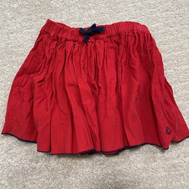 PETIT BATEAU(プチバトー)のプチバトー  スカート 赤 4ans/104cm キッズ/ベビー/マタニティのキッズ服女の子用(90cm~)(スカート)の商品写真