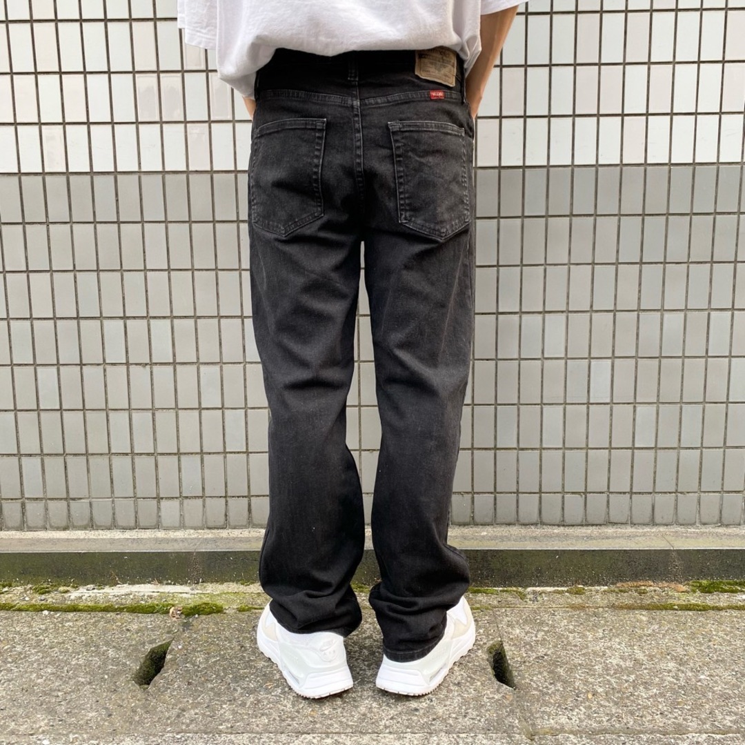 Wrangler(ラングラー)のUS古着 ラングラー プレミアム Wrangler PREMIUM ブラック デニム パンツ ストレート REGULAR FIT 9TRGABK サイズ：W32 L31  【中古】 メンズのスーツ(スラックス/スーツパンツ)の商品写真