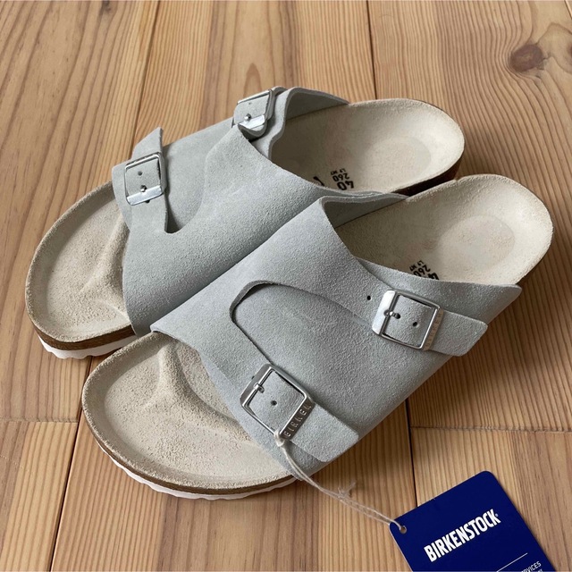 BIRKENSTOCK(ビルケンシュトック)の新品未使用　ビルケンシュトック　チューリッヒ　ホワイトグレー　サイズ40 メンズの靴/シューズ(サンダル)の商品写真